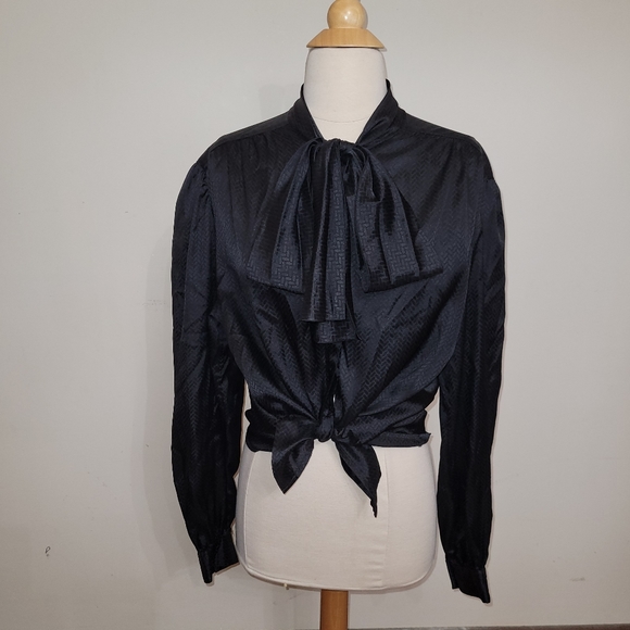 Jet black bow blouse - Picture 3 of 7